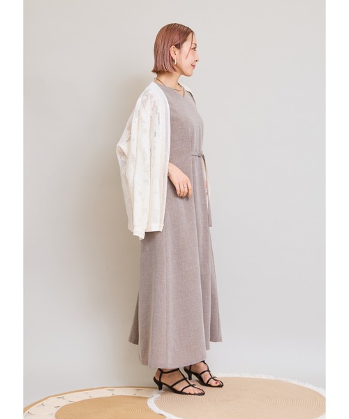 LHELBIE(レルビエ)の「ウエストベルトワンピース(ワンピース・レディース・ブラウン/グレイッシュベージュ/ブラック・M)」の17枚目の写真