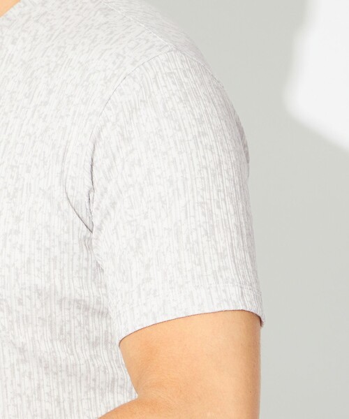 EPOCA UOMO(エポカウォモ)の「クラッシュジオメVネックカットソー(Tシャツ/カットソー・メンズ・ライトグレー/ネイビー・46/48)」の8枚目の写真