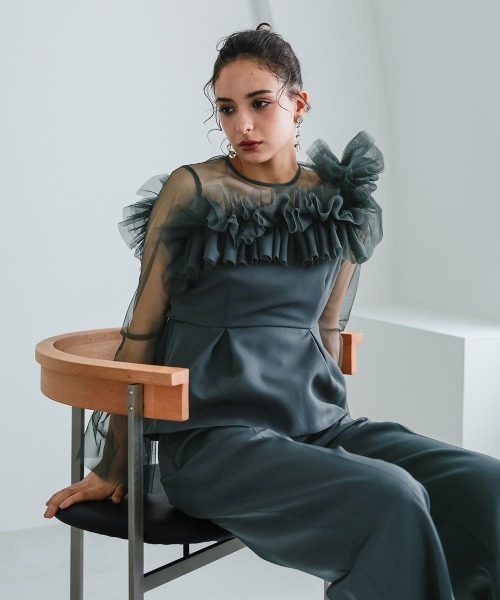 Callarus(カラルス)の「4WAYチュールフリルデザインブラウスパンツセットアップドレス〔Callarus〕(パンツドレス・レディース・ブラック/ブラウン/チャコール・M/L/LL)」の13枚目の写真