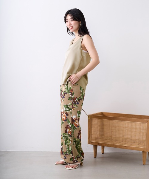 MICA&DEAL(マイカ&ディール)の「フラワープリントパンツ〈2サイズ展開〉〈セットアップ対応〉(その他パンツ・レディース・ベージュ/ブラウン・38/36)」の16枚目の写真