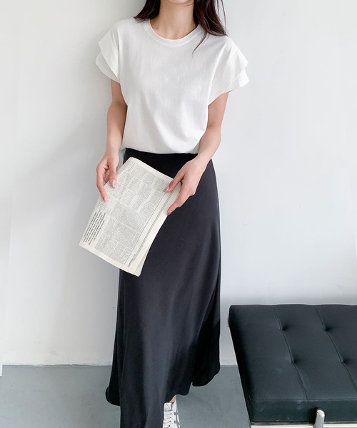 LOWO(ロワ)の「【綿100%使用】フレンチスリーブ無地Tシャツ(レイヤード・インナー対応)(Tシャツ/カットソー・レディース・イエロー/モカ/ブルー/グレー/ホワイト/ブラック・FREE)」の7枚目の写真