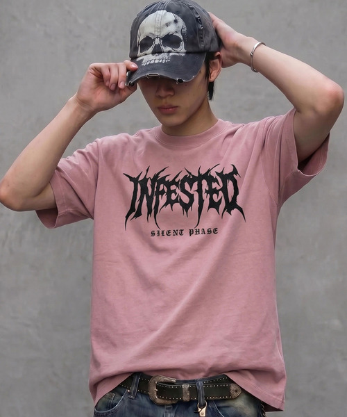 SILVER BULLET(シルバーバレット)の「『SILVER BULLET SELECT AP/シルバーバレットセレクト』刺繍メタルロゴ半袖Tシャツ【Z】(Tシャツ/カットソー・メンズ・ピンク系1/ホワイト/ブラック系1・L/M)」の1枚目の写真