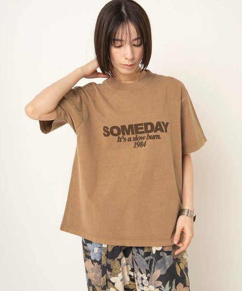 RNA-N(アールエヌエーエヌ)の「M2669 SOMEDAYロゴT(Tシャツ/カットソー・レディース・キナリ/スミクロ/キャメル・FREE)」の18枚目の写真