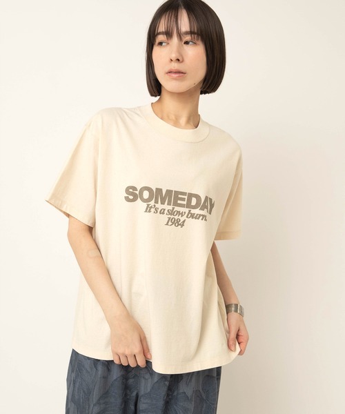 RNA-N(アールエヌエーエヌ)の「M2669 SOMEDAYロゴT(Tシャツ/カットソー・レディース・キナリ/スミクロ/キャメル・FREE)」の14枚目の写真