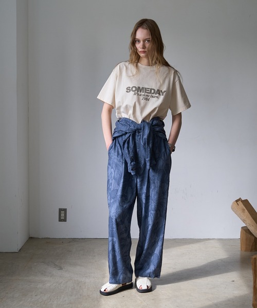 RNA-N(アールエヌエーエヌ)の「M2669 SOMEDAYロゴT(Tシャツ/カットソー・レディース・キナリ/スミクロ/キャメル・FREE)」の9枚目の写真