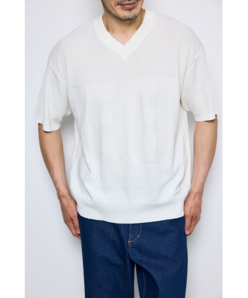 AZUL by moussy(アズールバイマウジー)の「ナンバリングニットトップス(ニット/セーター・メンズ・ブルー/ブラック/オフホワイト・LARGE/MEDIUM)」の2枚目の写真