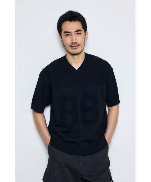 AZUL by moussy(アズールバイマウジー)の「ナンバリングニットトップス(ニット/セーター・メンズ・ブルー/ブラック/オフホワイト・LARGE/MEDIUM)」の6枚目の写真