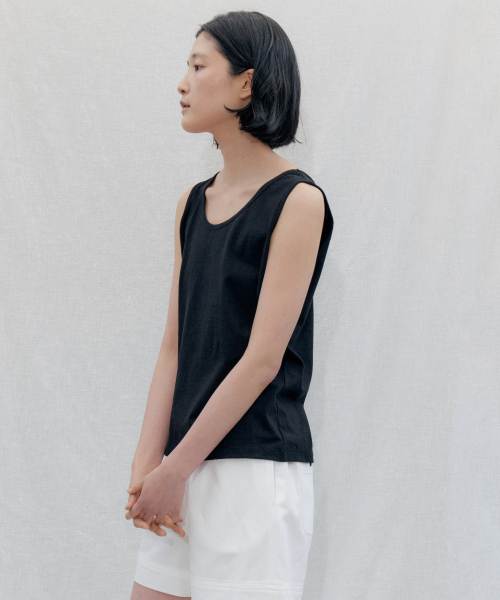 STEP AROUND(ステップアラウンド)の「Boxy Fit Cotton Sleeveless Tee_BLACK(Tシャツ/カットソー・レディース・その他・FREE)」の2枚目の写真