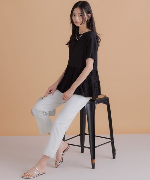 組曲 L(クミキョク オオキイサイズ)の「パフジャカードコンビジャージー ペプラムカットソー(Tシャツ/カットソー・レディース・ブラック系/ホワイト系/グレー系/グリーン系・5/6/7)」の5枚目の写真