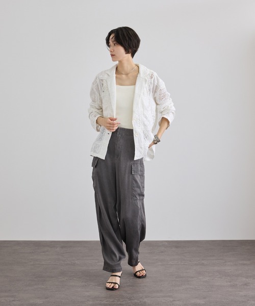 SALON adam et rope'（サロン アダム エ ロペ）の「【WEB限定】刺繍レースパッチワークシャツジャケット/ セットアップ対応（テーラードジャケット・レディース・ブラック/ホワイト・FREE）」の17枚目の写真