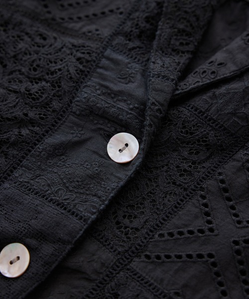 SALON adam et rope'（サロン アダム エ ロペ）の「【WEB限定】刺繍レースパッチワークシャツジャケット/ セットアップ対応（テーラードジャケット・レディース・ブラック/ホワイト・FREE）」の13枚目の写真