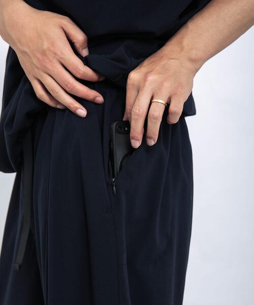 EKAL（エカル）の「『UVカット/静電気防止/イージーケア』SMOOTH WOOLYLIKEテーパードパンツ（その他パンツ・メンズ・チャコールグレー/ライトグレー/ネイビー・MEDIUM/LARGE）」の5枚目の写真