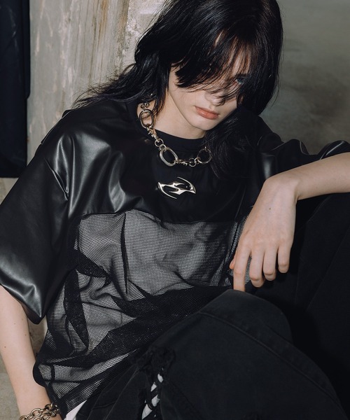 ERAR（エラー）の「【ERAR】レザーメッシュ切り替えメタルパーツTシャツ（Tシャツ/カットソー・メンズ・ブラック・XL/L/M/S）」の6枚目の写真