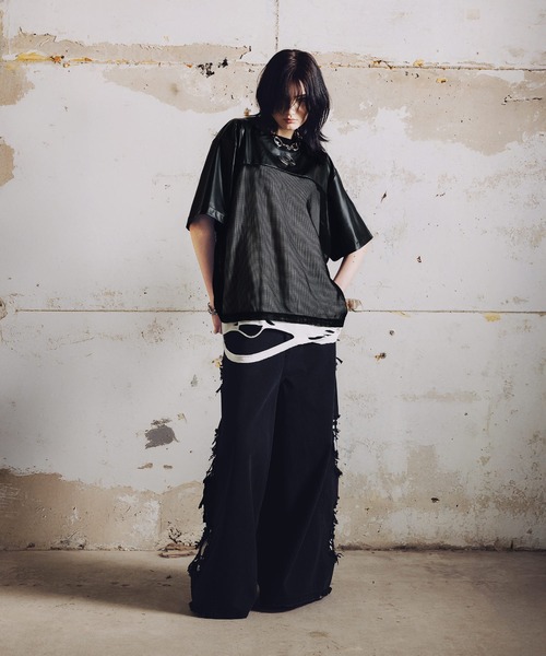 ERAR（エラー）の「【ERAR】レザーメッシュ切り替えメタルパーツTシャツ（Tシャツ/カットソー・メンズ・ブラック・XL/L/M/S）」の8枚目の写真