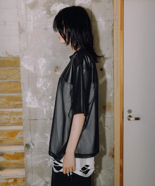 ERAR（エラー）の「【ERAR】レザーメッシュ切り替えメタルパーツTシャツ（Tシャツ/カットソー・メンズ・ブラック・XL/L/M/S）」の17枚目の写真