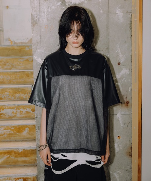 ERAR（エラー）の「【ERAR】レザーメッシュ切り替えメタルパーツTシャツ（Tシャツ/カットソー・メンズ・ブラック・XL/L/M/S）」の16枚目の写真