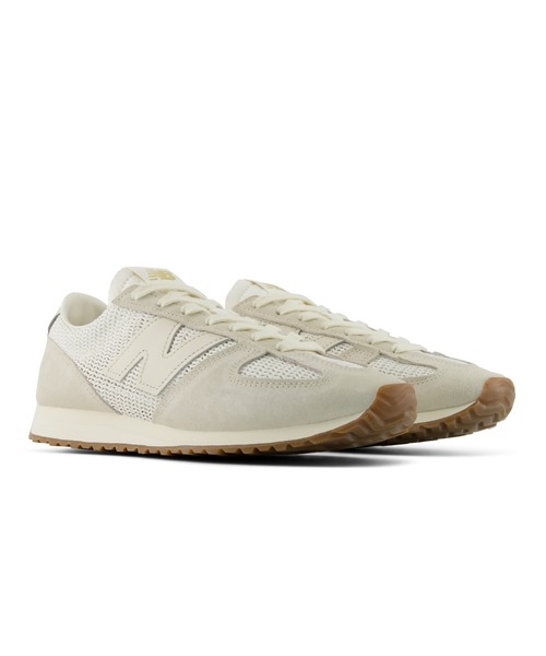 NEW BALANCE(ニューバランス)の「471(スニーカー・レディース・ホワイト/ブラック×ホワイト・29.0cm/30.0cm/27.0cm/27.5cm/28.0cm/28.5cm/22.0cm/22.5cm/23.0cm/23.5cm/24.0cm/24.5cm/25.0cm/25.5cm/26.0cm/26.5cm)」の3枚目の写真