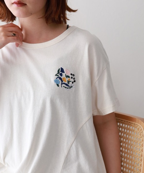 Emago（イマゴ）の「EMAGO 花刺繍ﾌﾚｱT 半袖（Tシャツ/カットソー・レディース・ブラック/ピンク/アイボリー・FREE）」の8枚目の写真