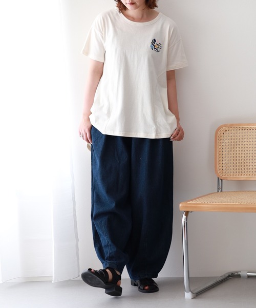 Emago（イマゴ）の「EMAGO 花刺繍ﾌﾚｱT 半袖（Tシャツ/カットソー・レディース・ブラック/ピンク/アイボリー・FREE）」の9枚目の写真