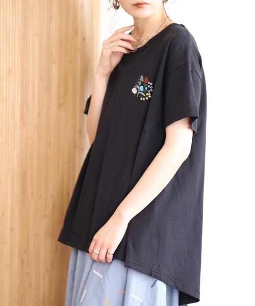 Emago（イマゴ）の「EMAGO 花刺繍ﾌﾚｱT 半袖（Tシャツ/カットソー・レディース・ブラック/ピンク/アイボリー・FREE）」の13枚目の写真