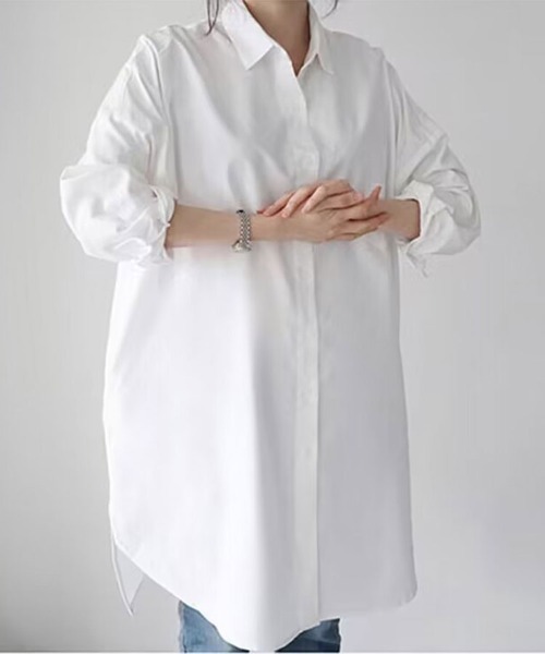 Flugge(フラッジー)の「ミドル丈ベーシックシャツ(シャツ/ブラウス・レディース・ホワイト/ホワイト×ブラック・MEDIUM/LARGE)」の3枚目の写真