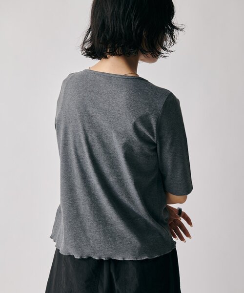 goocy(グーシー)の「テレコギャザー5分袖Vカーデ(Tシャツ/カットソー・レディース・ホワイト/チャコールグレー/ブラック・FREE)」の21枚目の写真