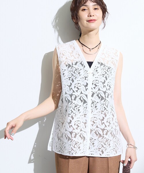 INDIVI(インディヴィ)の「【洗える/トレンド】マニッシュレースベスト(ベスト・レディース・ホワイト/ブラック・34/15 /13/05/38)」の4枚目の写真
