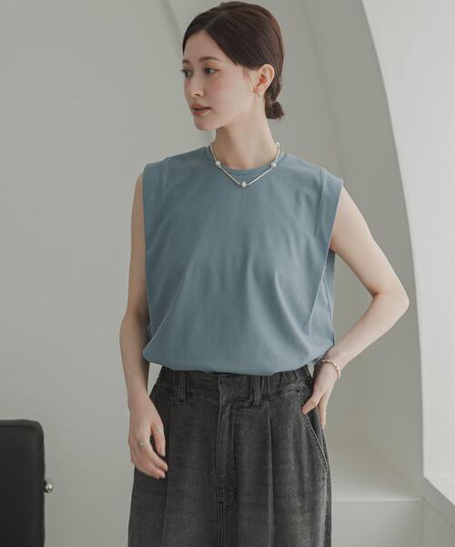URBAN RESEARCH(アーバンリサーチ)の「汗染み防止ショルダータックカットソー(タンクトップ・レディース・チャコールグレー/オフホワイト/ブルー系その他・FREE)」の13枚目の写真