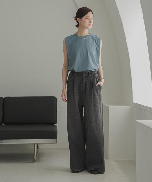 URBAN RESEARCH(アーバンリサーチ)の「汗染み防止ショルダータックカットソー(タンクトップ・レディース・チャコールグレー/オフホワイト/ブルー系その他・FREE)」の17枚目の写真