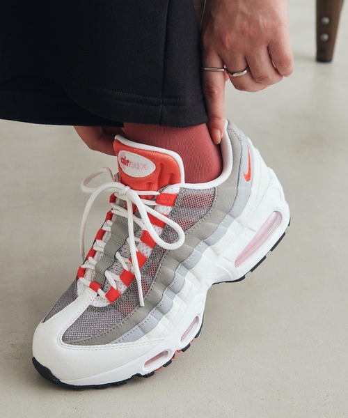 NIKE（ナイキ）の「ナイキ エア マックス 95 ビッグ バブル ウィメンズシューズ / Nike Air Max 95 Big Bubble Women's Shoes HJ5996-101 White（スニーカー・レディース・ホワイト・25/24.5/24/23.5/23/22/26/25.5）」の2枚目の写真