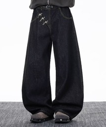 ”視線を奪う無骨なバックル” リジッドワイドバギーデニムパンツ