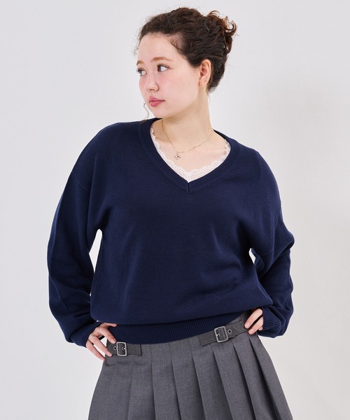 TINA:JOJUN(ティーナジョジュン)の「Vネック ビッグ 刺繍 ニットプルオーバー TINA:JOJUN(ニット/セーター・レディース・ネイビー/ライトグレー/ラベンダー・M)」の18枚目の写真