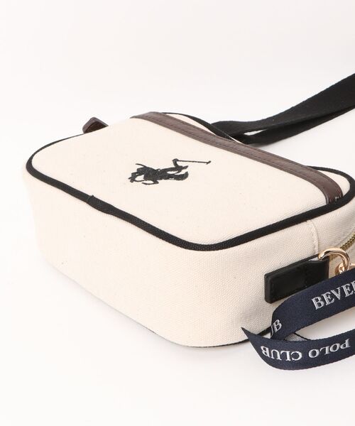 BEVERLY HILLS POLO CLUB(ビバリーヒルズポロクラブ)の「【BEVERLY HILLS POLO CLUB/ビバリーヒルズポロクラブ】【どんなコーディネートにもハマる!】キャンバスショルダー ブランドロゴ刺繍 ワンポイント 内ポケット シンプル カジュアル 上品 デイリーコーデ(ショルダーバッグ・レディース・グレー/アイボリー/ブラック・FREE)」の17枚目の写真