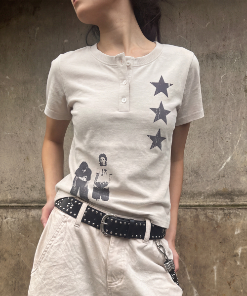 GRAVER（グレーバー）の「[ユニセックス]STAR3 ヘンリーネック半袖Tシャツ 2カラー（Tシャツ/カットソー・レディース・Beige/チャコールグレー・MEDIUM/LARGE）」の12枚目の写真