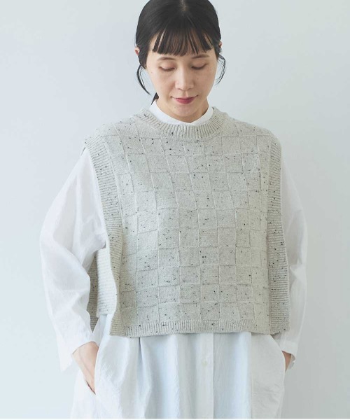 yuni(ユニ )の「5G Nep/w block pattern knit vest(ベスト・レディース・ブラック/グレー/ブラウン・FREE)」の1枚目の写真