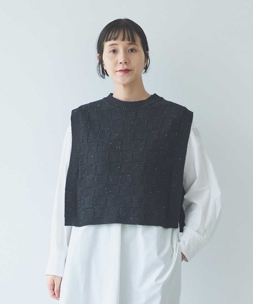 yuni(ユニ )の「5G Nep/w block pattern knit vest(ベスト・レディース・ブラック/グレー/ブラウン・FREE)」の2枚目の写真
