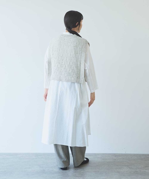 yuni(ユニ )の「5G Nep/w block pattern knit vest(ベスト・レディース・ブラック/グレー/ブラウン・FREE)」の7枚目の写真