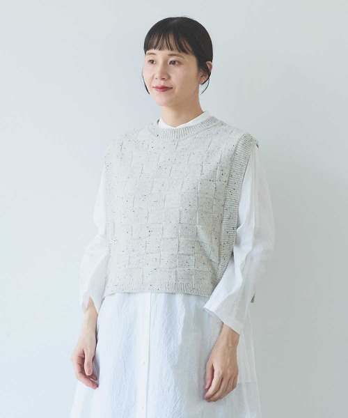 yuni(ユニ )の「5G Nep/w block pattern knit vest(ベスト・レディース・ブラック/グレー/ブラウン・FREE)」の9枚目の写真