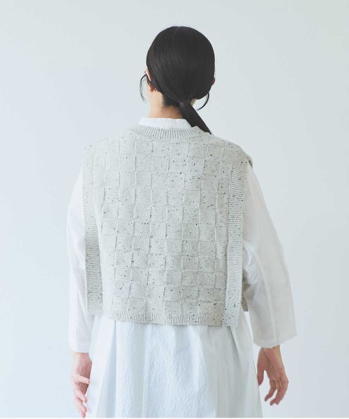 yuni(ユニ )の「5G Nep/w block pattern knit vest(ベスト・レディース・ブラック/グレー/ブラウン・FREE)」の11枚目の写真