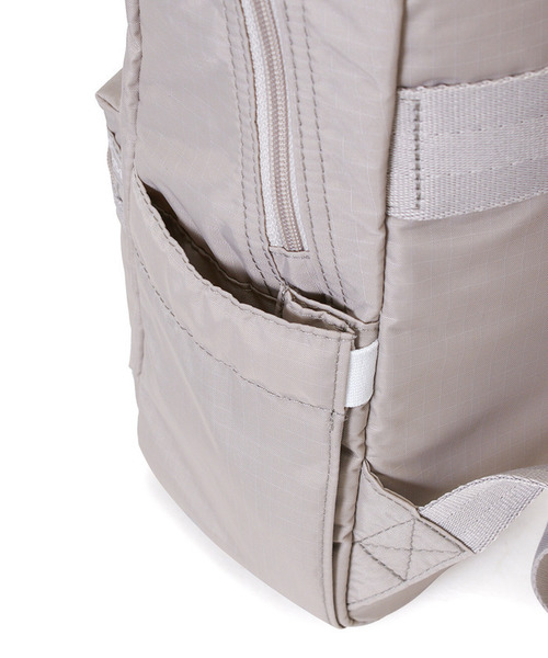 LeSportsac(レスポートサック)の「SM EVERYDAY BACKPACK ドリフトストーン(バックパック/リュック・レディース・グレー・FREE)」の9枚目の写真