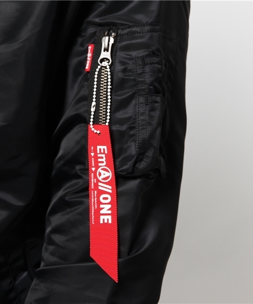 WHO'S WHO gallery（フーズフーギャラリー）の「【Em@//ONE】コーチジャケット（ブルゾン・メンズ・オリーブ/ブラック・LARGE/MEDIUM）」の3枚目の写真