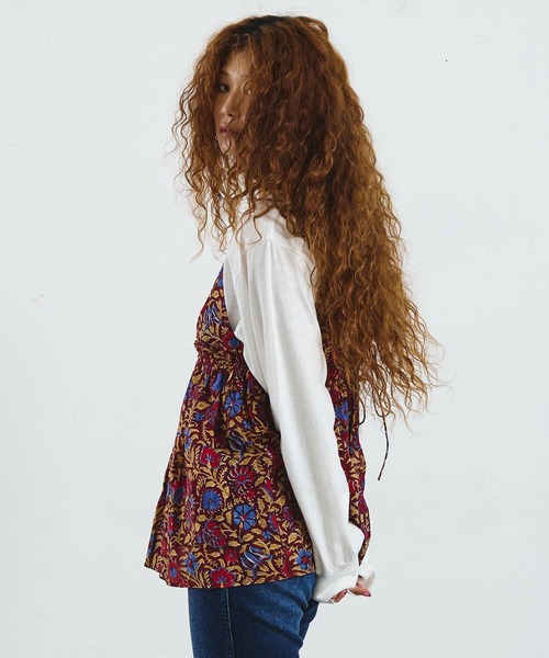 ROSE BUD(ローズバッド)の「mag.by c/ETHNIC PRINT CAMISOLE TOP(キャミソール・レディース・ブラック/バーガンディー・ONE SIZE)」の4枚目の写真