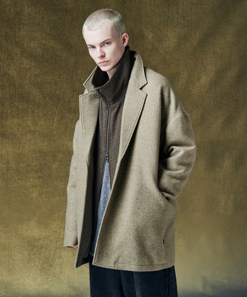 glamb（グラム）の「Single Button Oversize Coat / シングルボタンオーバーサイズコート（チェスターコート・メンズ・ブラック/ベージュ・S/M/L）」の2枚目の写真