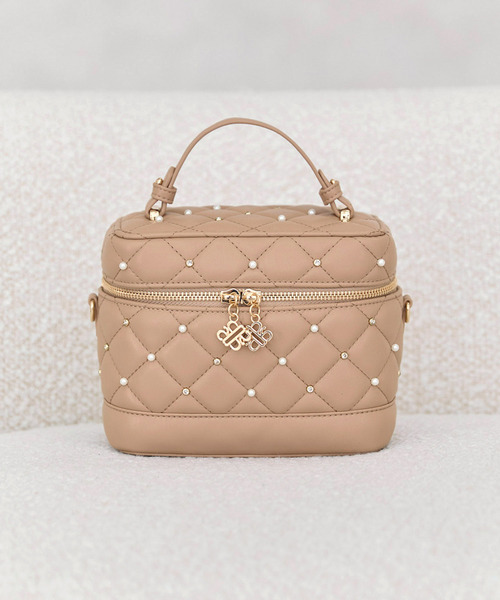 ROYAL PARTY(ロイヤルパーティー)の「パールビジューヴァニティーBAG(ショルダーバッグ・レディース・ブラック/オフホワイト/ブルー/キャメル・FREE)」の1枚目の写真