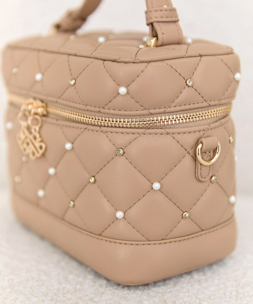 ROYAL PARTY(ロイヤルパーティー)の「パールビジューヴァニティーBAG(ショルダーバッグ・レディース・ブラック/オフホワイト/ブルー/キャメル・FREE)」の6枚目の写真