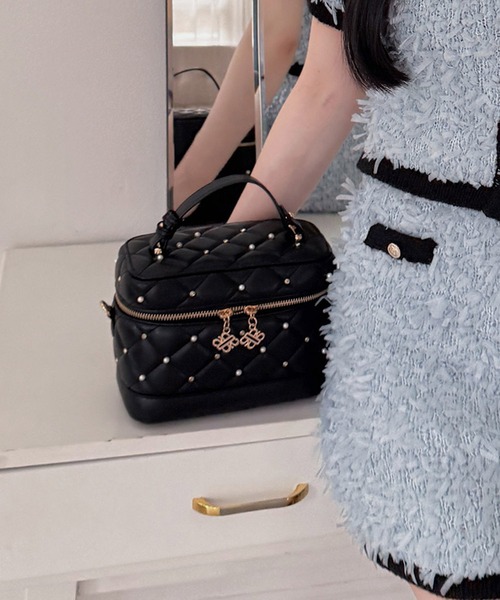 ROYAL PARTY(ロイヤルパーティー)の「パールビジューヴァニティーBAG(ショルダーバッグ・レディース・ブラック/オフホワイト/ブルー/キャメル・FREE)」の18枚目の写真
