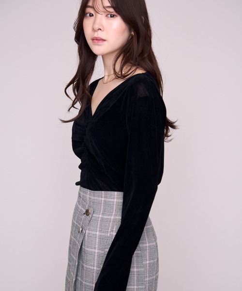 MISCH MASCH（ミッシュマッシュ）の「2026秋冬新作 フロントギャザーベロアトップス（Tシャツ/カットソー・レディース・グレー/ブラック・ﾌﾘ-）」の17枚目の写真
