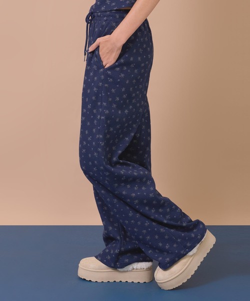 anap mimpi(アナップミンピ)の「花柄ワッフルイージーロングパンツ(その他パンツ・レディース・ネイビー/グレー・F)」の14枚目の写真
