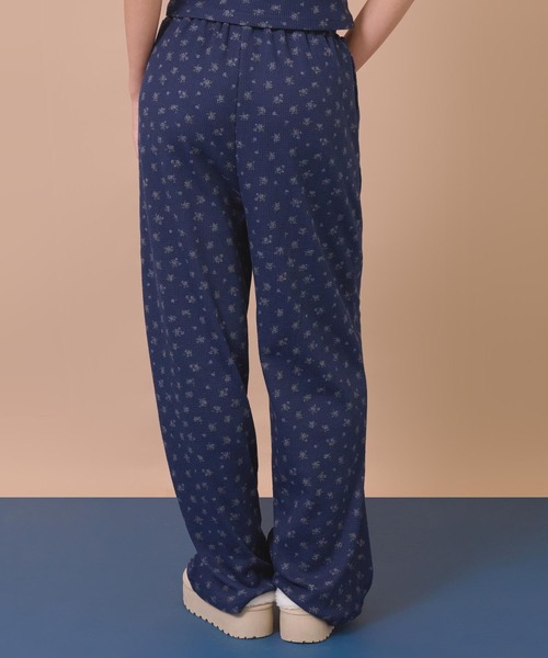 anap mimpi(アナップミンピ)の「花柄ワッフルイージーロングパンツ(その他パンツ・レディース・ネイビー/グレー・F)」の15枚目の写真