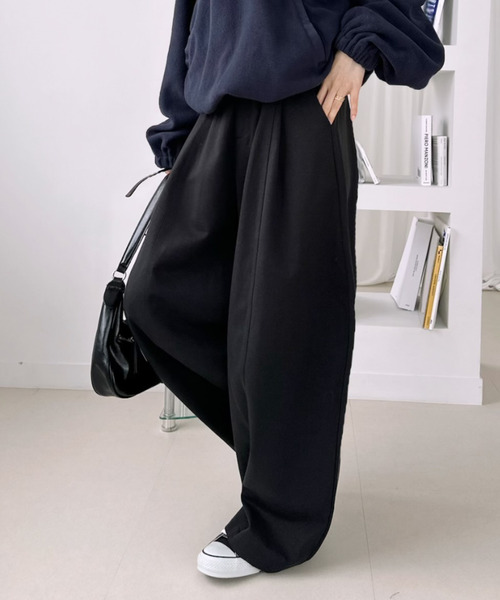 Ada.(エイダ)の「コットン ツイル タック ワイド パンツ(その他パンツ・レディース・ブラウン/チャコールグレー/ブラック・FREE)」の2枚目の写真